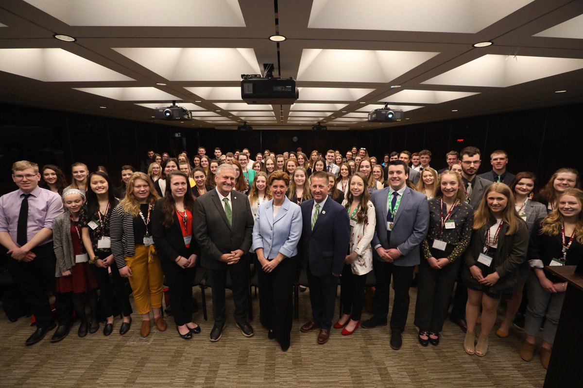 Minister Bibeau announces $3 million to <a href="/4HCanada/">4-H Canada 🍀🇨🇦</a> in support of their youth leadership programs: ow.ly/BfgL30oCoE8