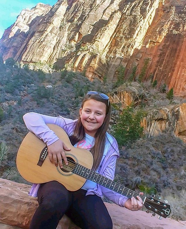 Going hiking? Take a musical friend along and see how much better the summit can be!⁣

#tetonguitars #hiking #hikingwithfriends #musicalfriends #music #tetonacoustics #girls #cliffs #sunshine #utah #summit #smiles #sunglasses #chill