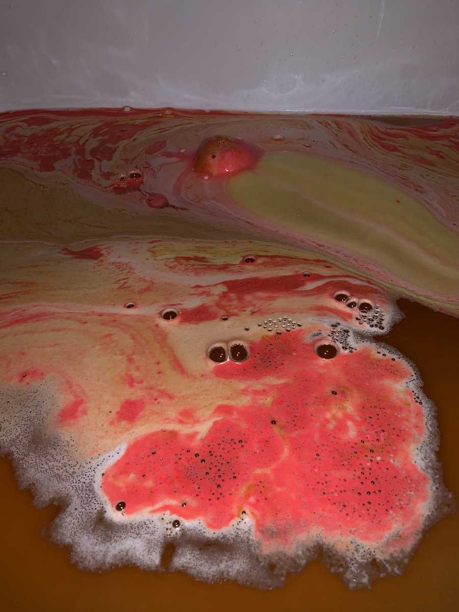 Just used the new @LushLtd Magma bath bomb, would definitely recommend 👌🏻 #WeTheBathers