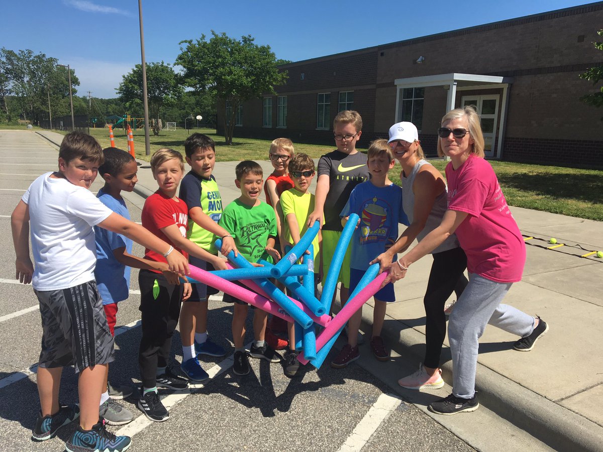 X2F was rockin’ today at @PoplinES_NC! What a fun and awesome group of Dream Chasers!! #X2Funion #Dreamchasers #Xcel2Fitness @UCPS_MonroeNC