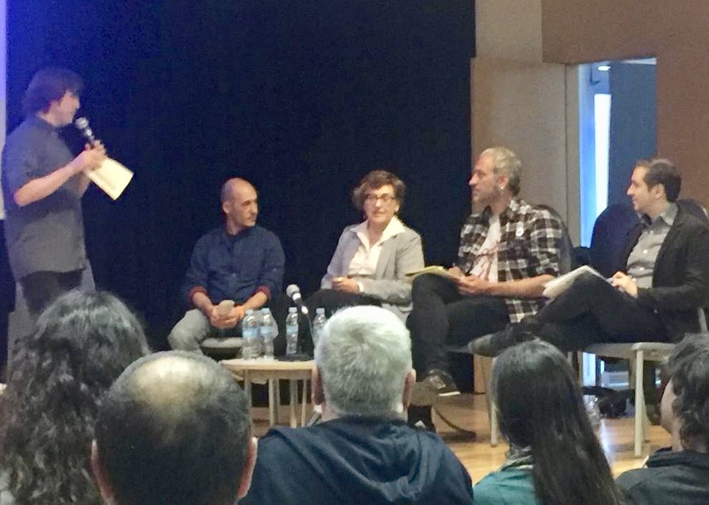 BallarinMontseK's tweet photo. ➡️ L’Avv d #SantAndreu #Decapapeus ens ha convocat avui a debatre sobre els reptes del barri.
➡️ Ha sortit #Meridiana i #Casernes, però també #esports, #salut i #educació.
➡️ Massa temps aturat el barri: tornarem a fer avançar #SantAndreu!
#CollboniAlcalde #estimoBcn/❤️ https://t.co/4TsoPsoi4p