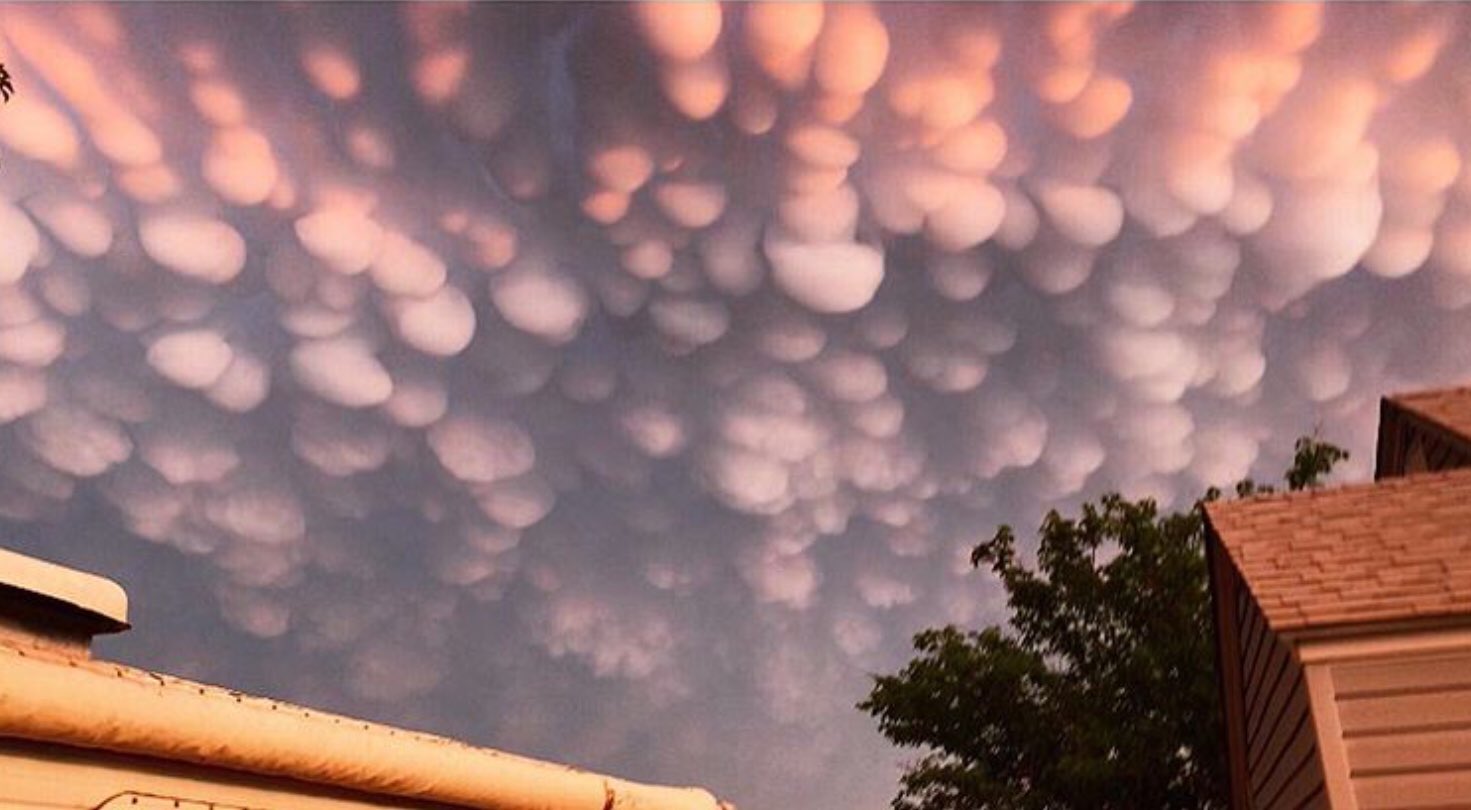 Awan mammatus