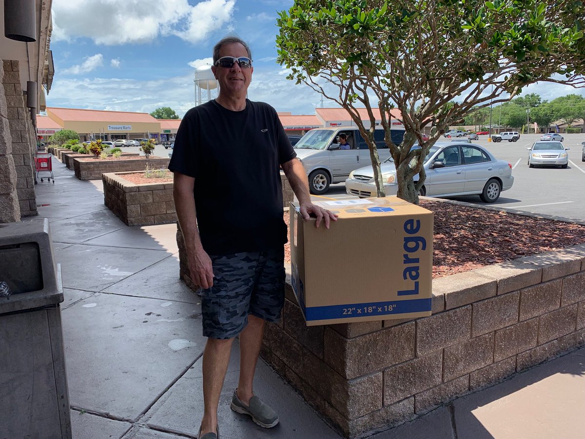 ThoseShavers's tweet photo. @AriesShaver
My #HappyCamper shipping his #BallAndChain back. Good riddance! Smile a mile wide!
#RetiredGuy https://t.co/imkGQ6KPE6