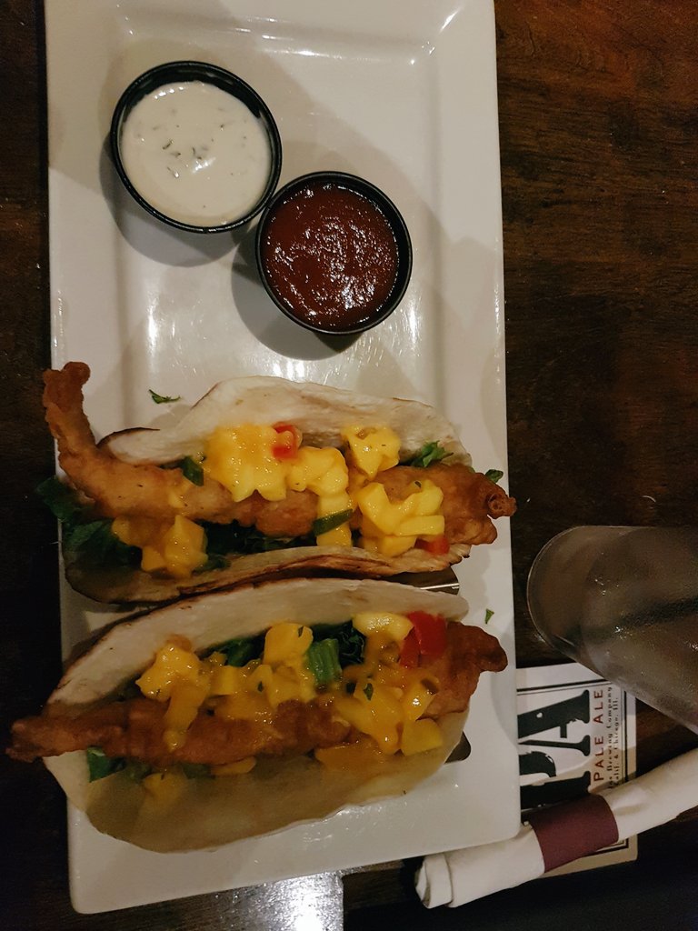 BushraManan's tweet photo. Team outing. Appreciating all members for the hard work they did in Q2. Let's rock Q3 #bestteam #teamklondike #fishandchips #yummyfood @mel_petherick https://t.co/yGtNKH1nta