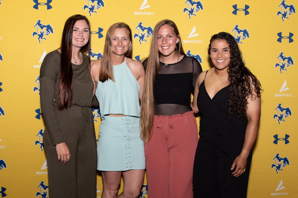 📸🥎

#GeauxPokes | #TheROWDYs