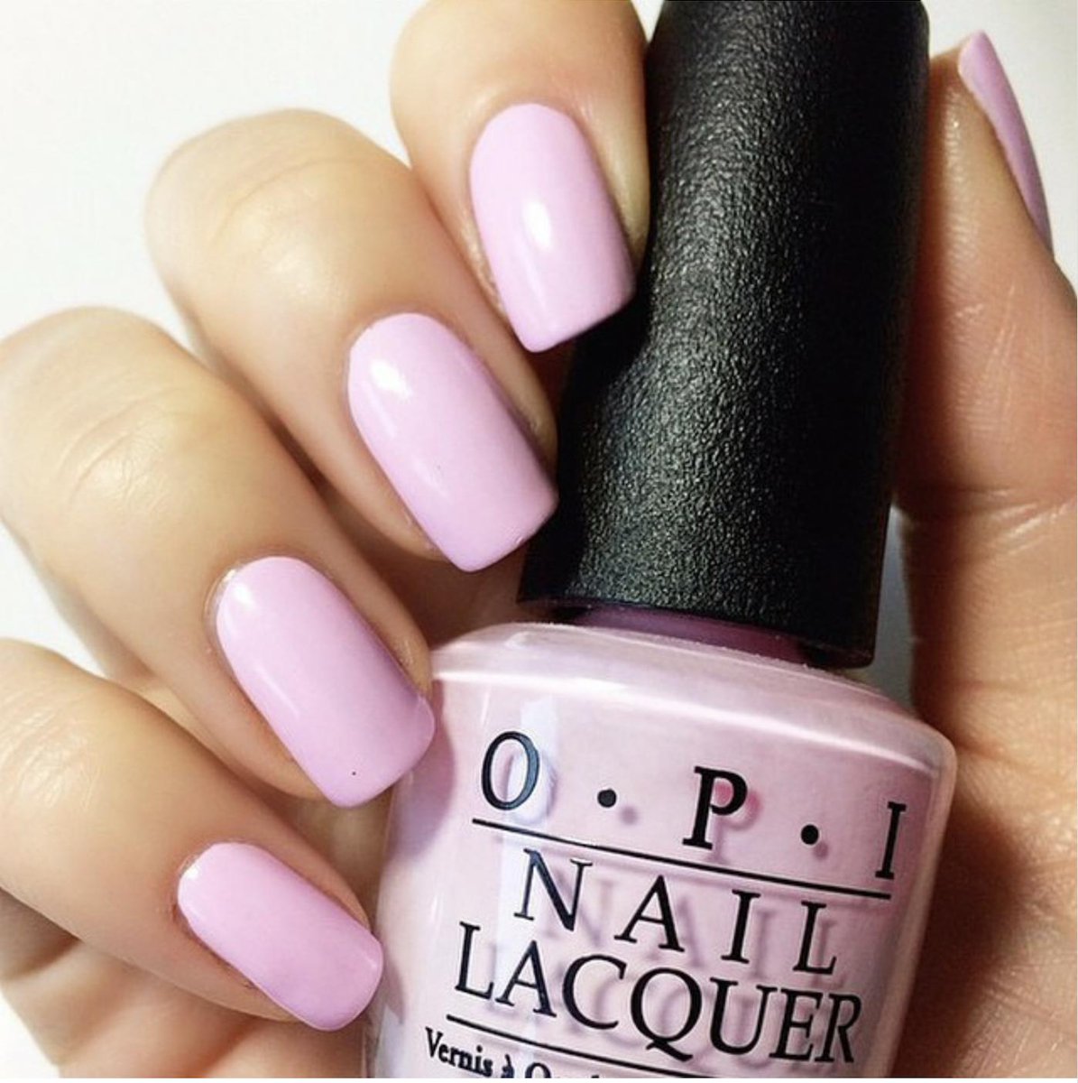 Novospa's tweet image. We can't get enough of all the gorgeous pastel shades. This mani is the perfect pink!💅😍
#nails #yorkville #dayspa #beautytips #health #relax #toronto