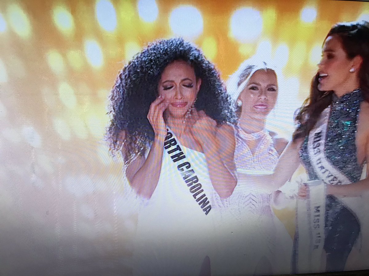 ChadSilber's tweet photo. Look at the new #MissUSA - Miss North Carolina! Congrats! https://t.co/AIzmSH48s6