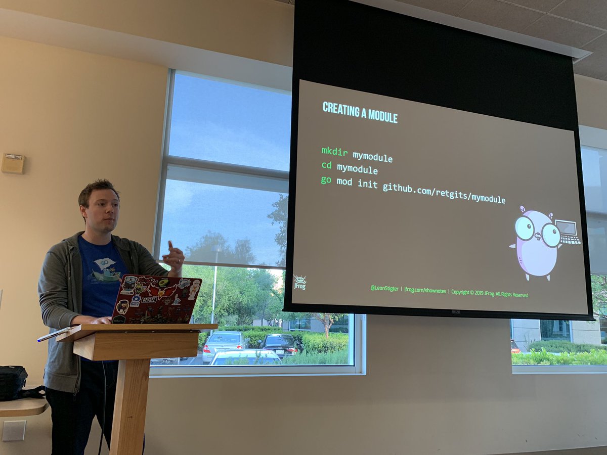 conradwt's tweet photo. @gosv11 How does one create a @Golang module? https://t.co/qGFJb9bANY