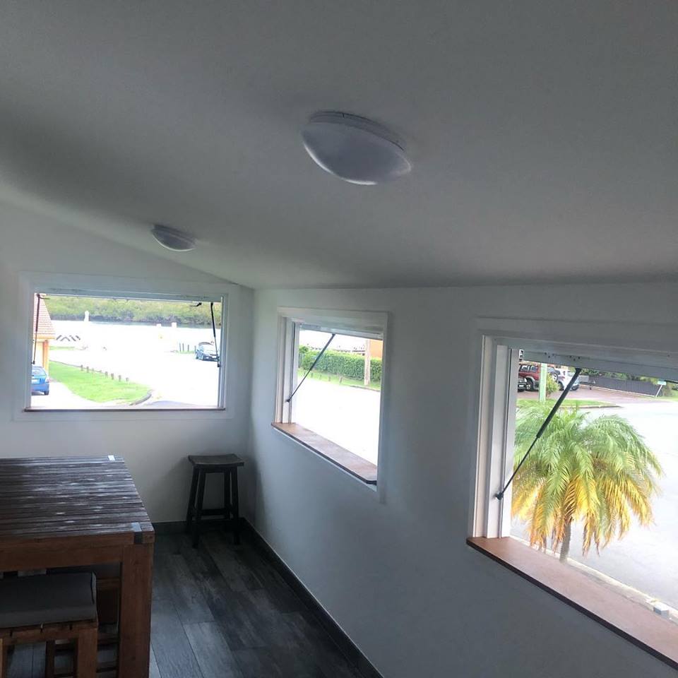 windfixgc's tweet image. One of our projects! Gas Strut Windows are a highly functional and unique option for your home. Great for kitchens, balcony, bedrooms and bathrooms. #localbusiness #goldcoast #windows