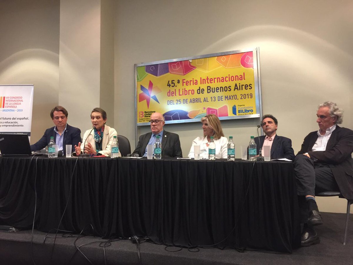 AgCbaCultura's tweet image. Esta tarde estuvimos presentes en la #FILBuenosAires en la 
Celebración del Día de Córdoba en la Feria. Allí nuestra presidenta @NoraBedano  participó en la charla: "Córdoba y el VIII Congreso de la Lengua", junto a miembros de la  Comisión Organizadora del @CILE2019 
@ferialibro