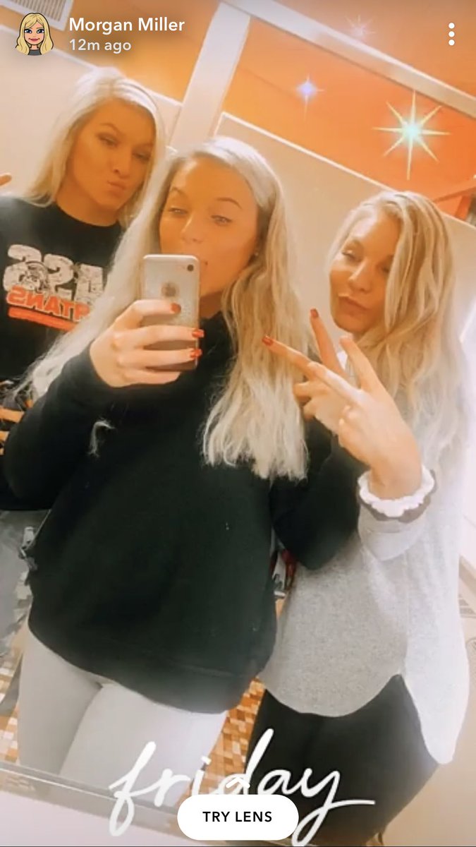 YoungAnne09's tweet photo. Happy 18th @mojo050201 💘 hope your day was great 🤩 https://t.co/XVDq2Y8maq