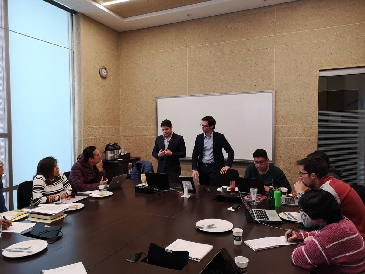 fratco's tweet photo. Fue un gusto haber participado con @fratco como speakers de liderazgo y emprendimiento en la clase de Management and Entrepreneurship del Doctorado Administración de Empresas de la @Uniandes. ¡Gracias por la invitación! @fredysanchezk @manuelcaicedof_ https://t.co/WtdPNxOXfb