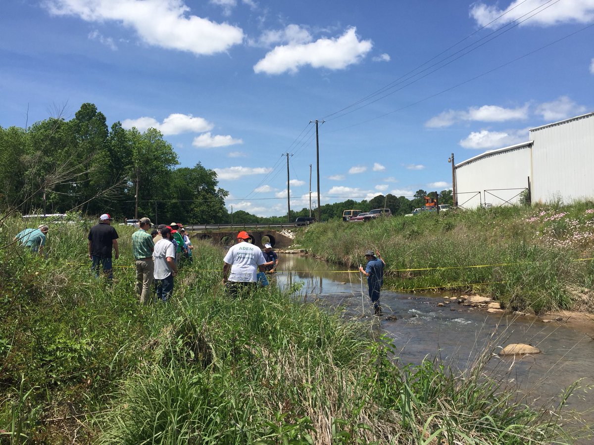 brantef's tweet photo. That’s a wrap! Day 2 of the urban #stream #restoration and assessment workshop is over. Spent time at the Moores Creek projects. Catch us next time if you missed it! https://t.co/hxwfHUdskd