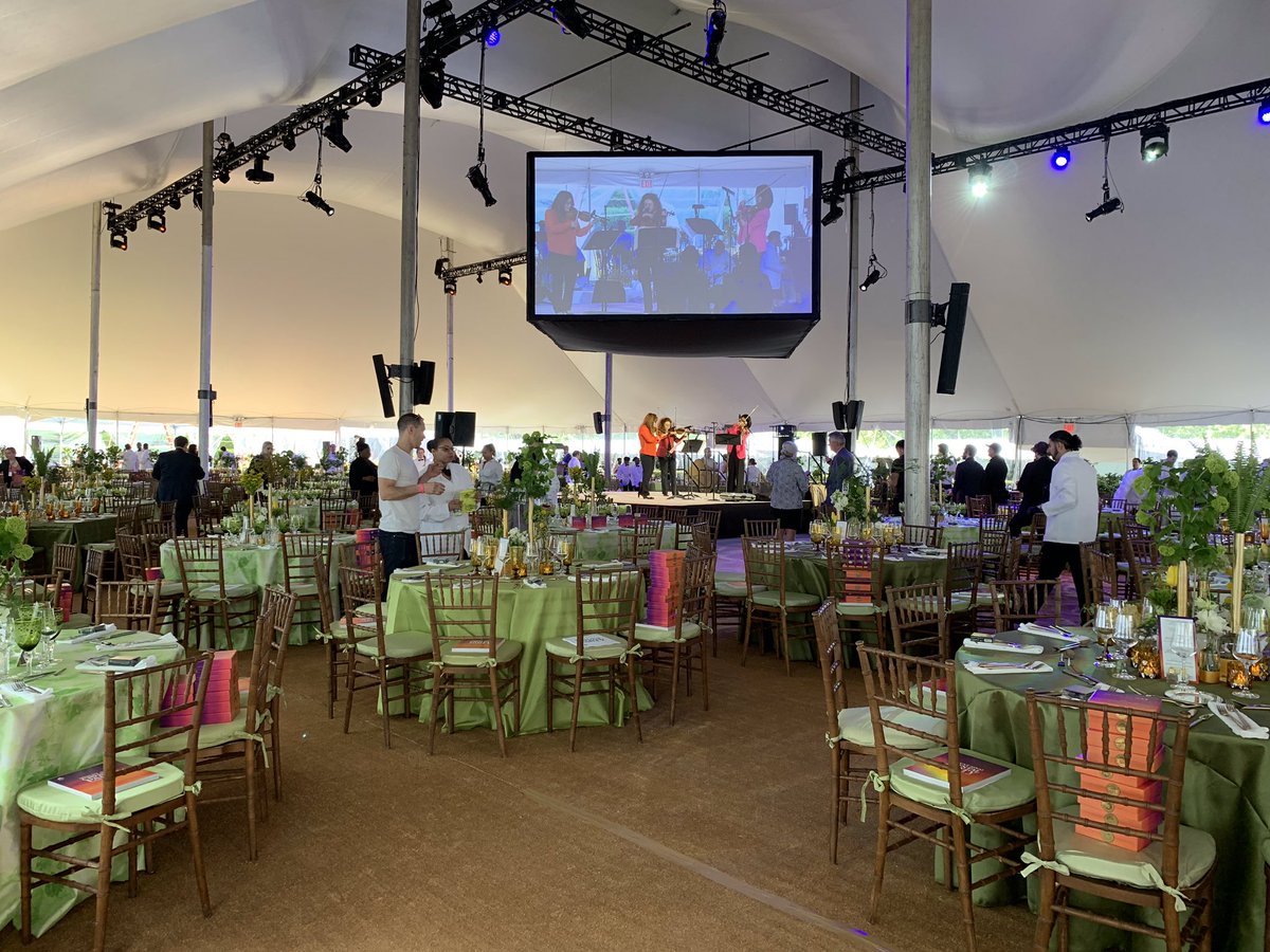 Looking forward to an exciting evening at the #MountSinaiCrystalParty honoring Peter W. May, Chairman of the Boards of Trustees.