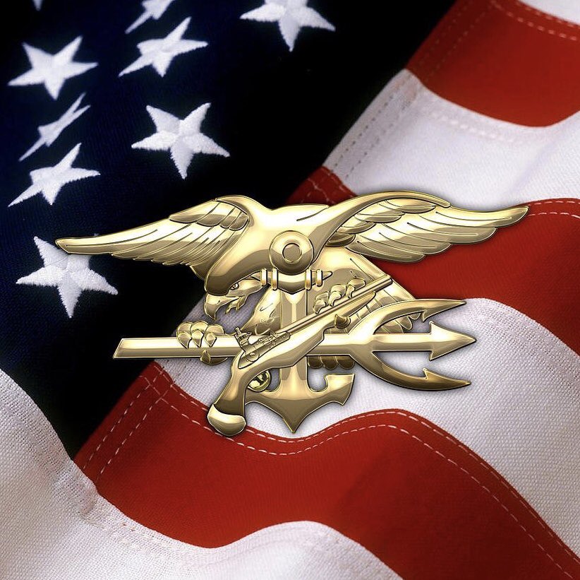 NYPDCT's tweet photo. 8 years ago today, a brave group of @us_navyseals & @CIA took part in a mission that would change the world. In just 40 minutes, “Seal Team Six” took down one of the biggest threats to our nation and the world.
We are eternally grateful for their actions that day. #UBLRaid https://t.co/J8LGmqZRtv