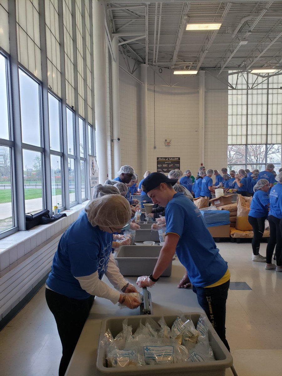 kahcoalition's tweet photo. We been packaging meal with the Plymouth/Canton Key Club since 2006. Thanks to Comcast and all the volunteers #ComcastCaresDay #mikeyclub https://t.co/hcQjqIqP1a