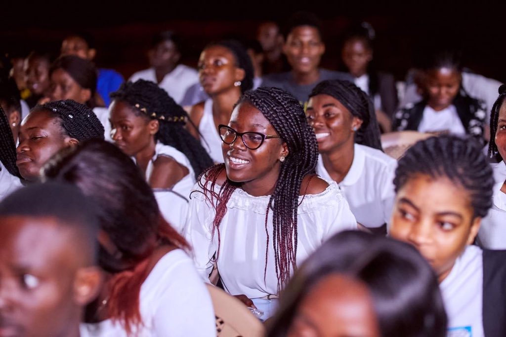 FLPentCentre's tweet photo. LEGON JOINT SERVICE 01/05/2019 💥💒😍 https://t.co/5mM2JND55V