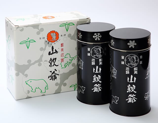 千秋庵の山親爺 あの缶から、必ずあった北海道の家。昔は熊の