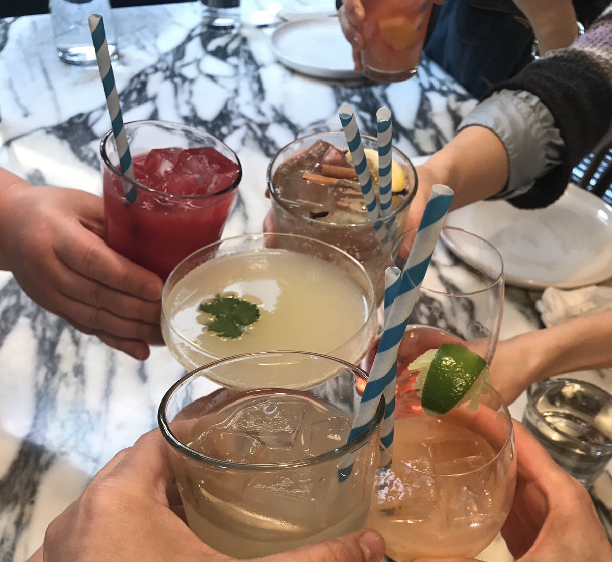 yuka_kuwahata's tweet image. ゴールデンウイーク地球の旅🌏第2の訪問地はギリシャ🇬🇷

✨Happy Restart✨

再婚した高校時代の親友を祝う会💖

人生を再スタートした友だちにハッピーのおすそ分けをいただき、お腹いっぱい🤩

#TheApollo #銀座