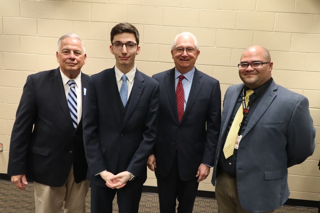 ManorISD's tweet photo. Thank you to #USAFMC for having former Reps. Gene Green and Randy Neugebauer visit New Tech High scholars. The visit, sponsored by Samsung Austin Semiconductor, allowed for the students to learn more about Congress &amp; the government. #DestinationManor #Samsung #TitanUp #PBLisLife https://t.co/i61Gun7DP5