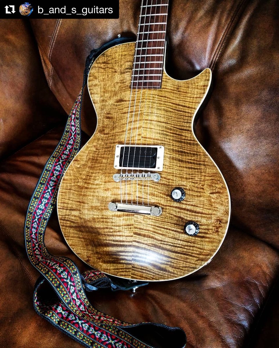 OMGMusicLLC's tweet photo. #henryhellermusic #guitarstrap #musicians #henryheller #shoplocal #guitarstraps #bassguitar #electricguitar #acousticguitar #henryhellerstraps #madeinusa #tortoise #guitargirls #gearnuts #gearheads #songwriters #hendrix #clapton #hoosiers https://t.co/9y1n9NjJ09