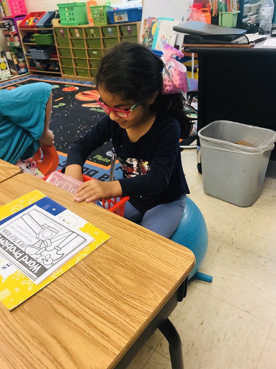 chalkandgrace's tweet image. We have finished up our #WordProblem unit. 📝We have named and claimed the different types of problems. We choose the best strategies to use to find the answers. We are confident in our math knowledge.🧠 #HaskinsCadets🚀#Wearemathematicians🤓 @CCPS_MathK5 #minermoments