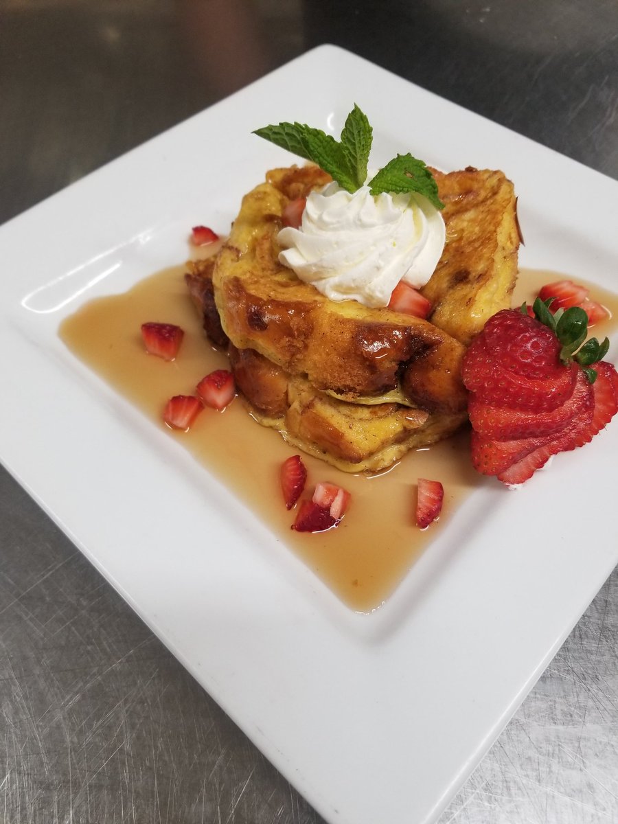 pennyzfrmheaven's tweet photo. Our trip to Chicago began with Bootleg French Toast at Breakfast https://t.co/Fw76aT48OP