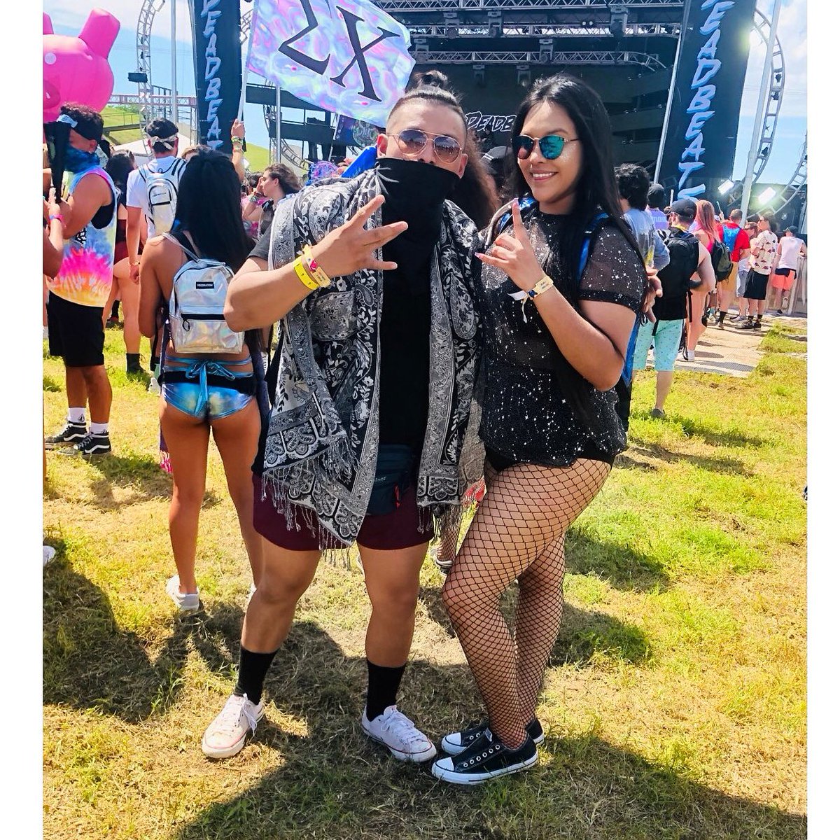 m7abdel's tweet photo. Sorry guys I missed one...but anyways...gvng gvng!!! π€
.
#PersonalBlog #Blog #Blogging #EDM #Rave #RaveFamily #Lit #Epic #Life #Ravemoments #RaveRaveRepeat #RaveFests365 #HoustonRavers #EDMlifestyle #MusicFestival #EDC #Music #ubbidubbifest #UbbiDubbi #FortWorth https://t.co/SNxQVu9qfH
