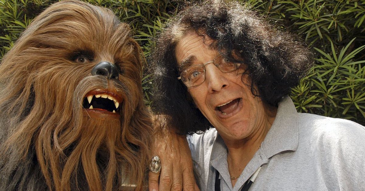 ColliderVideo's tweet photo. Peter Mayhew, the actor behind Chewbacca, has passed away at age 74. RIP &amp; May The Force Be With You. https://t.co/NCMNcxCvgJ