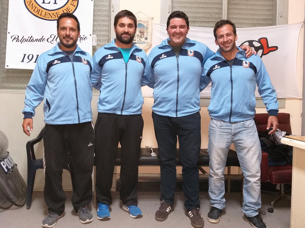 LigaTandilense's tweet photo. Esta noche fueron presentados en la sede de la Liga Tandilense de Fútbol los nuevos cuerpos técnicos de los seleccionados Sub 15 y Femenino @Rami8919 @Consejo_Federal @ulceoba https://t.co/1RXyUbnVBZ