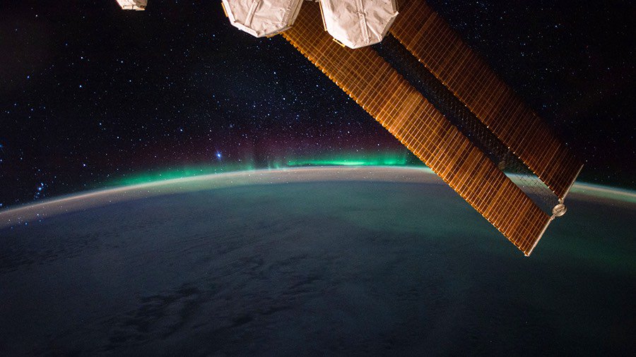 AerospaceCorp's tweet photo. Our Near Infrared Airglow Camera is scheduled to lift off for the @Space_Station tonight aboard the @SpaceX #CRS17 mission. #NIRAC observations of airglow could also lead to new science investigations studying the coupling of the lower atmosphere to space.
https://t.co/obAvPnxYrS https://t.co/alvw0hejQO