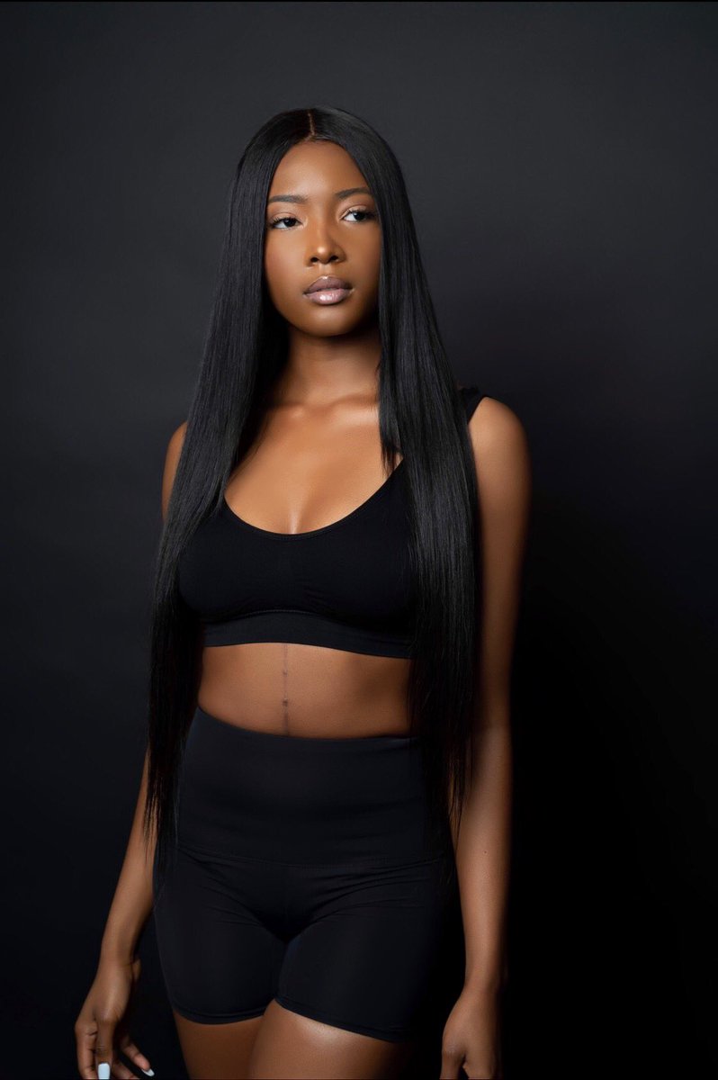 Your_AQ's tweet photo. Who would’ve thought I would embrace my scar knowing I could have died during that car accident. God thank you for the confidence ❤️ I thought I was never going to show my stomach again but look at me showing out with more confidence than ever before 🥰❤️ https://t.co/EB9jWdjnkY