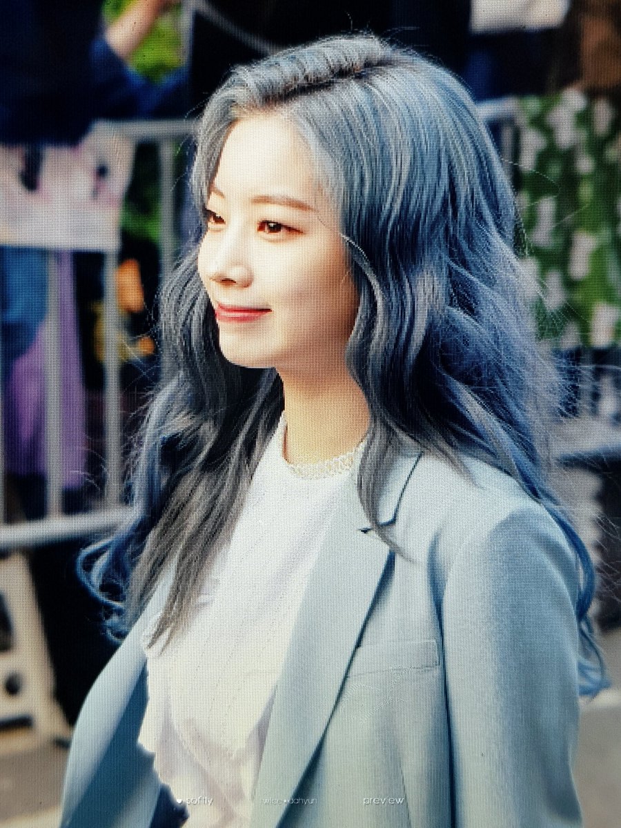 Softly_DaHyun's tweet photo. 190503 프리뷰

둡가씨 출근합니다~

#DAHYUN #다현  #ダヒョン 
#TWICE #트와이스 #トゥワイス https://t.co/5AFZEcdy7r