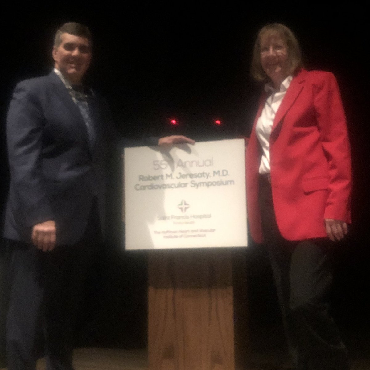AnitaKelseyMD's tweet photo. Great to have Eric Velazquez speak at the 55th Annual Robert M. Jeresaty Symposium in Hartford,CT about PIONEER-HF! @ericjvelazquez #Jeresaty @mdkelseymd @KBalakumaranMD #dukefellows https://t.co/6CqjmRSFb4