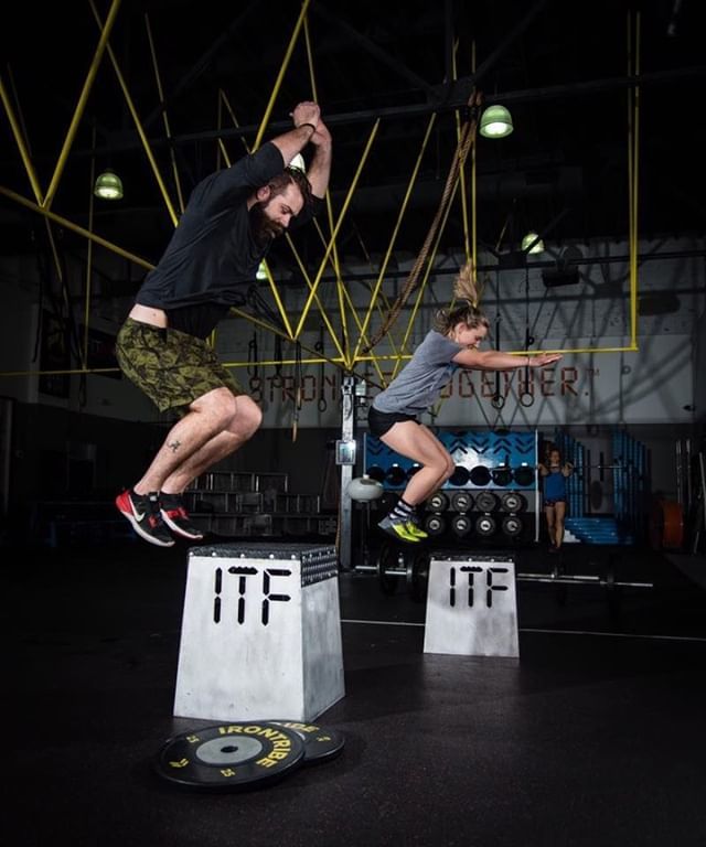 IronTribe's tweet photo. Set a goal. See it through. Repeat. π₯ #whyitribe #funfastfit β
β
#boxjump #gym #fitness #workout #hiit #sweat #irontribe #irontribefitness #gainz #6weeksITF https://t.co/0i5rLh5AhM