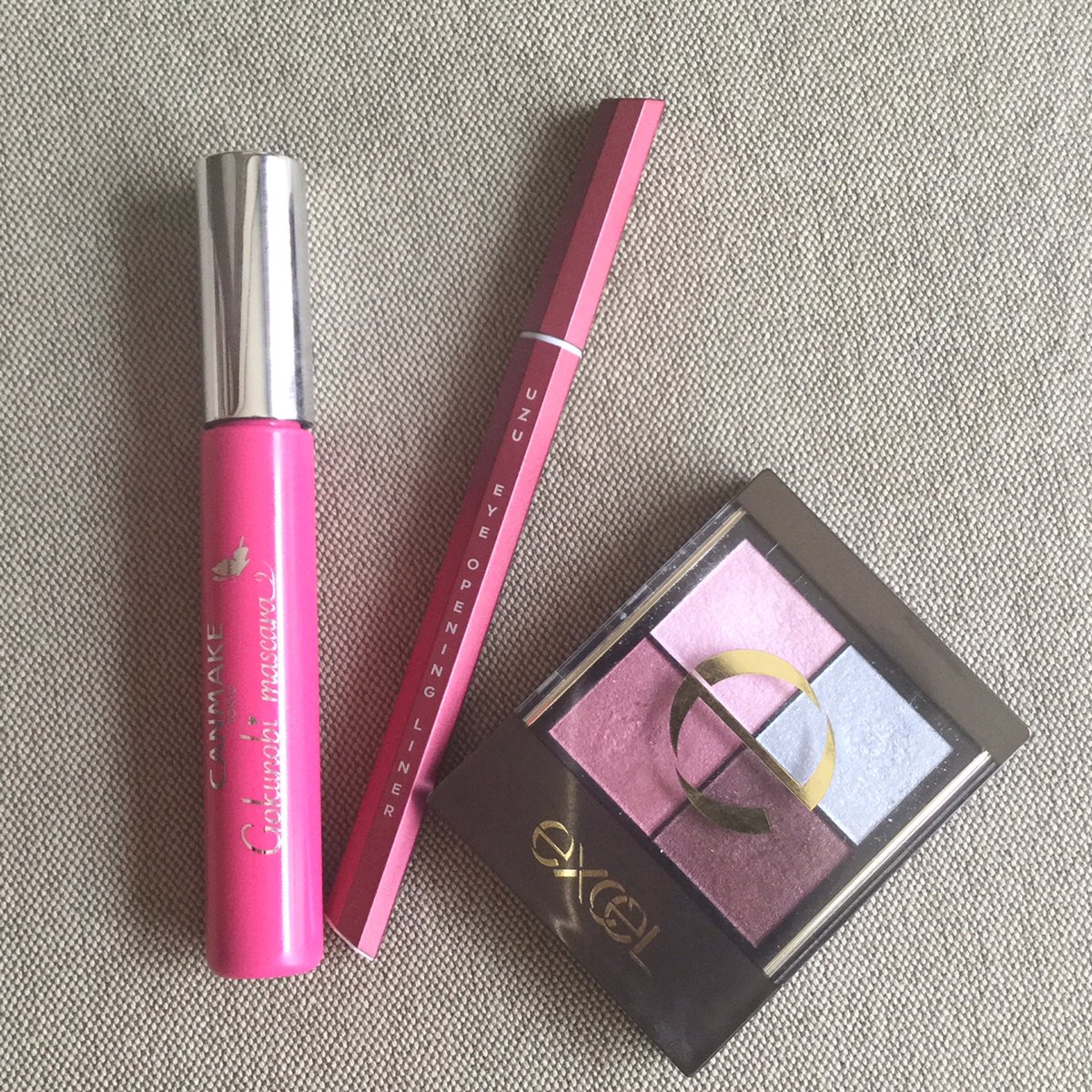 ころみ 不老不死から らしいですよ でも海外ではフローフシ発音が難しいそうで 社名uzuに変えたぽいです 全部顔出しは恥ずかしいので