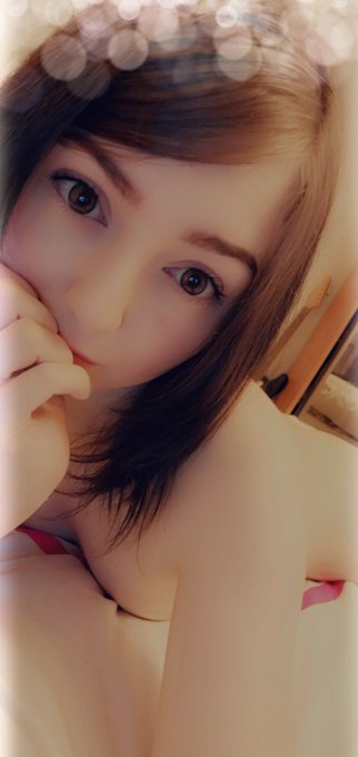 Online guys🏙️🍓 https://t.co/LU1WyGL1oO