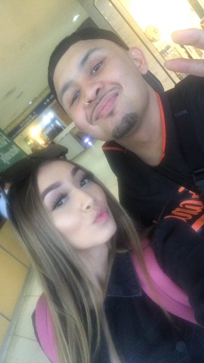 JennyOG_'s tweet photo. Just met P-LO at LAX ๐ฅฐ๐คช #popitforplo https://t.co/XOtYHc7JHX