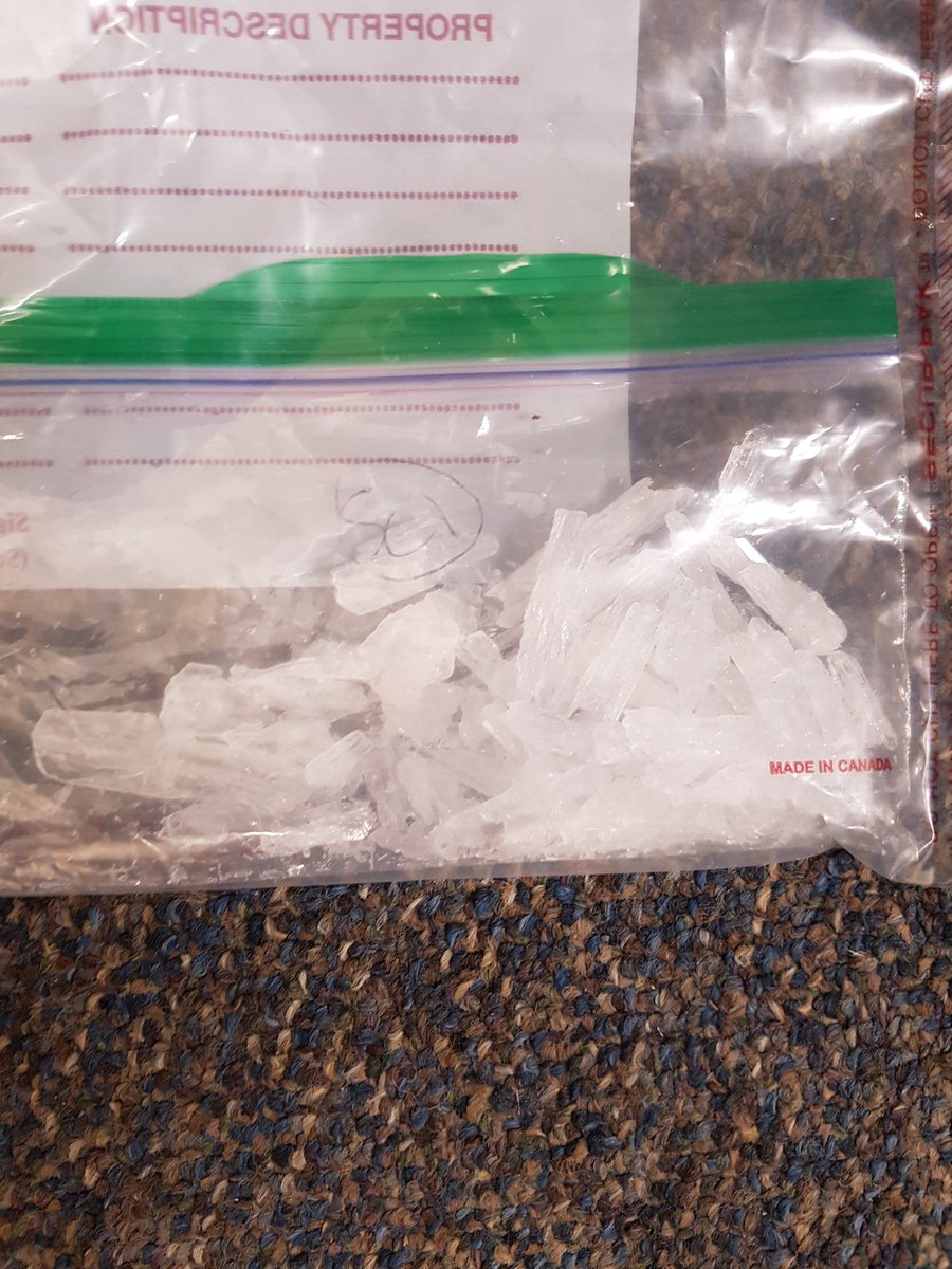 On May 1st, a search warrant was executed at a residence in Cambridge. Police seized suspected methamphetamine, worth approximately $2800. A youth has been arrested and charged. Good work by our South Drugs and Firearms Team! More information here: bit.ly/2IXYe1o