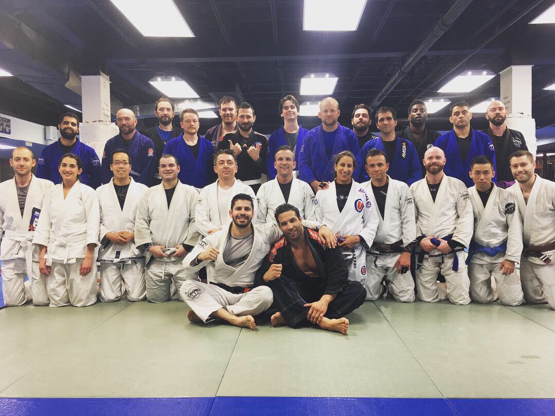 GrappleLab_BJJ's tweet photo. Another #FundamentalThursdays session in the books! Thanks @andersonandradeeva for the training! #Bjj #oss #brazilianjiujitsu #bjjlifestyle #rolling #grapplelab #novauniao #novauniaocanada #grappling #grapplingarts #brazilianjiujitsulifestyle #bjjlife #bjjaddict #grapplelabbjj https://t.co/PCTlKs2fAA
