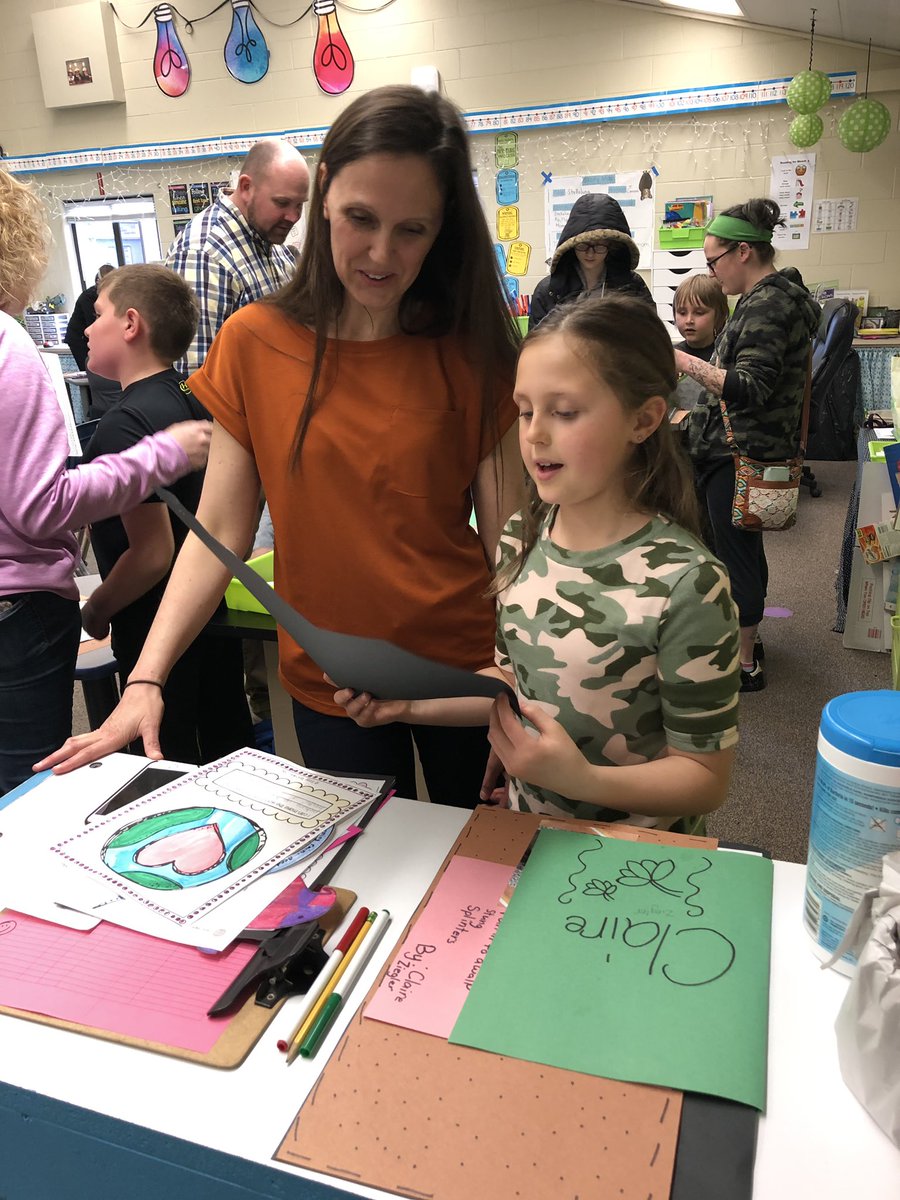 jennistull's tweet image. Had a wonderful time sharing our poems during our Poetry Tea! #celebratinglearning #authenticaudience @SCSEagles1