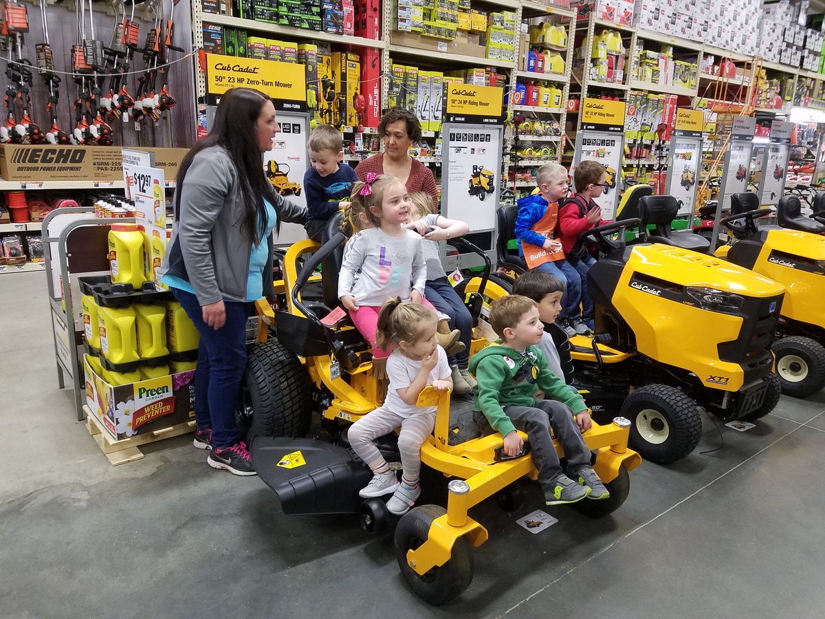 DetzlerSteve's tweet photo. HOME DEPOT 2747 KIDS WORKSHOP #2 GREAT BUNCH OF KIDS https://t.co/ZidsNofJU3