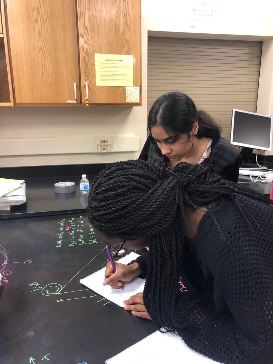 DKFizx's tweet photo. Students preparing for AP 1 exam during today’s pm study session.  Think 5. ⁦@jbaylor77⁩ ⁦@BarringtonHS220⁩ #cooperation #BHSPhysics https://t.co/broK9iI4Uq