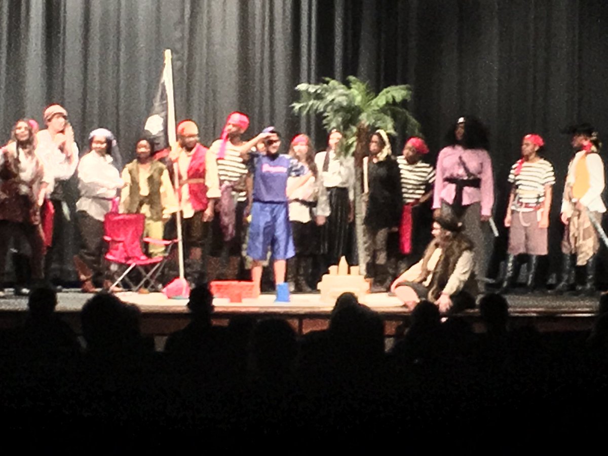 CentralRedDevil's tweet photo. A fun time at @encorechs’s How I Became a Pirate!🤘 https://t.co/lCPPlrz5EC