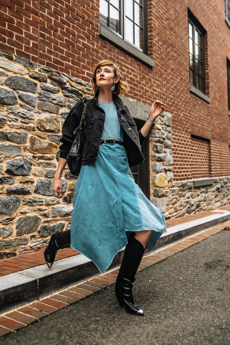 districtofchic's tweet image. The patchwork denim trend: how do we feel about it? FYI, I'm a fan. districtofchic.com/2019/05/a-new-… #springtrend #denim