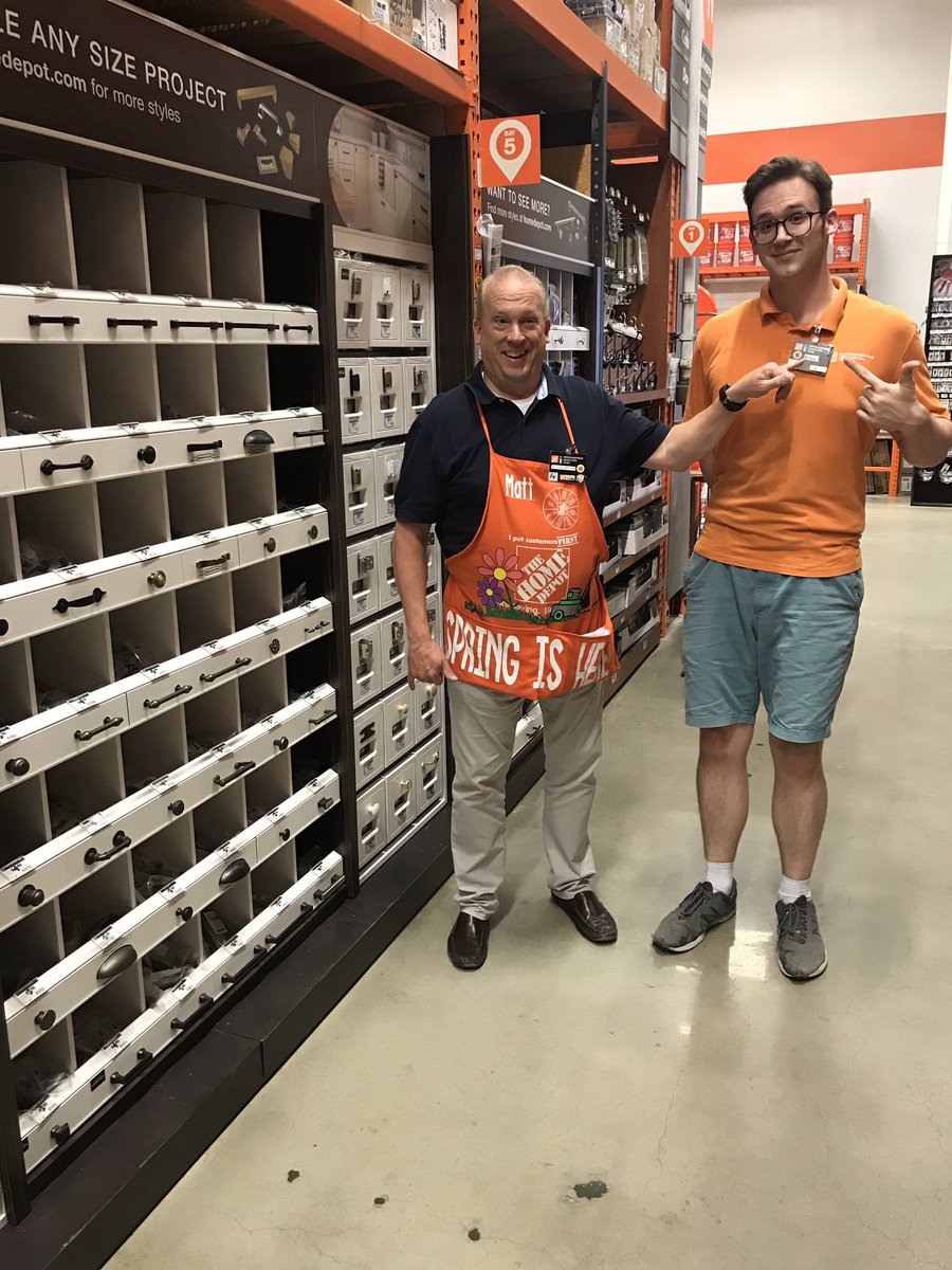 “Nailed it” in 371 Houma today!  Thanks Dillon for your dedication to servicing our suppliers with another perfect bay.  Check out his “Grambo Hammer” award today! <a href="/deborah_rambo/">🦋Debbie Rambo🦋</a>