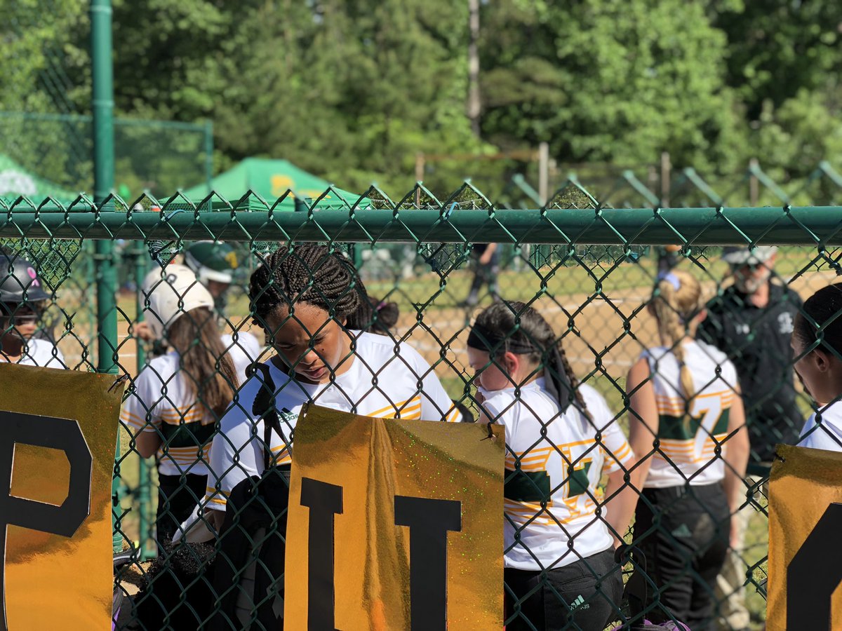jose_aespinal's tweet photo. Congratulations to @fields_harry for your leadership! Enloe Softball Cap 7 Champions with a 12-0 record. Congratulations ladies. @wchavis @EnloeMagnetHS @EnloeAthletics @EnloeHSfb @EHSVSoftball @enloestuco @CentralWCPSS #EnloeLegends https://t.co/hfbc1EC9LU