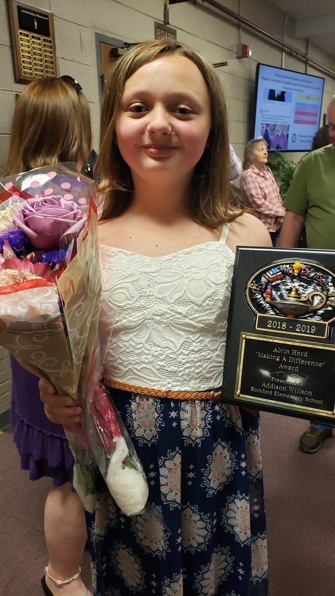 MegBScruggs's tweet photo. We are incredibly proud of this sweet girl! She was awarded the Alvin Hord award for all of her wonderful accomplishments in school and the community. Congratulations, Addison! #RESROARS https://t.co/JTiciaTFS1