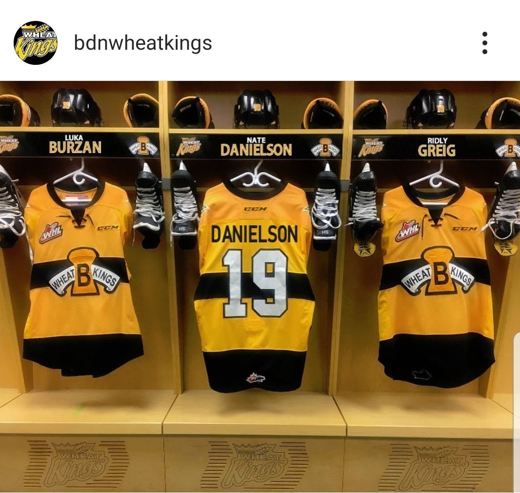 EVM_School's tweet photo. Congratulations to #evalum Nate Danielson and Tyler Mackenzie for being selected in today’s WHL draft! #evpride #WHLBantamDraft @tigershockey @bdnwheatkings https://t.co/bvjakjA3Fp