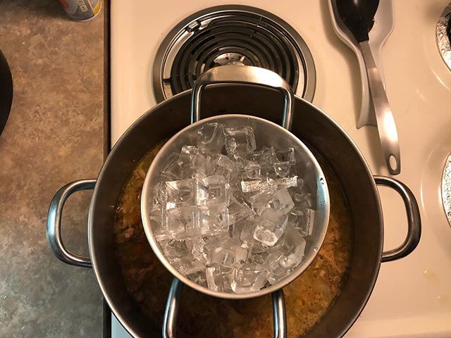 CookeCapeMay's tweet photo. White Bean, Sage and ham soup I wanna cool in a hurry. I don’t have an old school #icebat so an asparagus steamer full of ice does the trick. #capemay Cooke can cook. #foodiesofinstagram #hack. #foodsafety. https://t.co/JGkOD0ejlD https://t.co/4q9ZTb576U